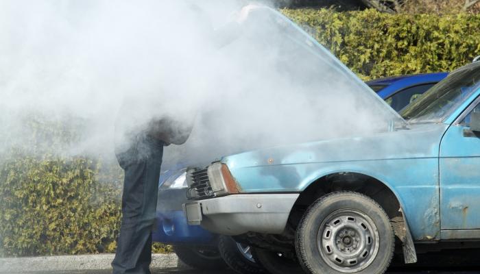 5 أخطاء تجعل سيارتك تعاني من حرارة الصيف