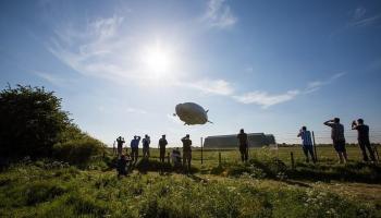 أكبر طائرة في العالم تكمل رحلتها بنجاح