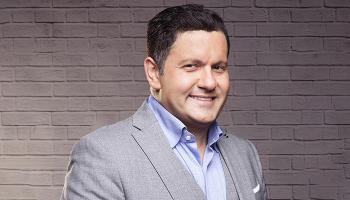 الفنان المصري إدوارد 