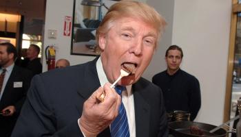 وجبة ترامب المفضلة قطعة اللحم المشوية والكاتشب