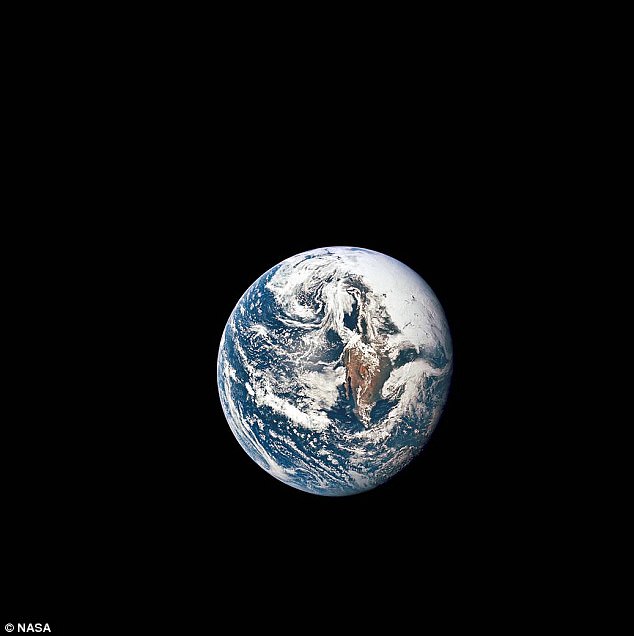 ناسا تنشر صورة لكوكب الأرض منذ 50 عاما لأول مرة