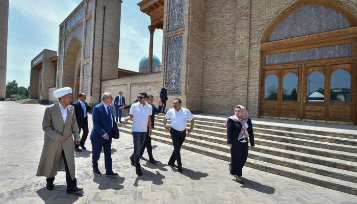 الشيخ عبدالله بن زايد آل نهيان وزير الخارجية والتعاون الدولي