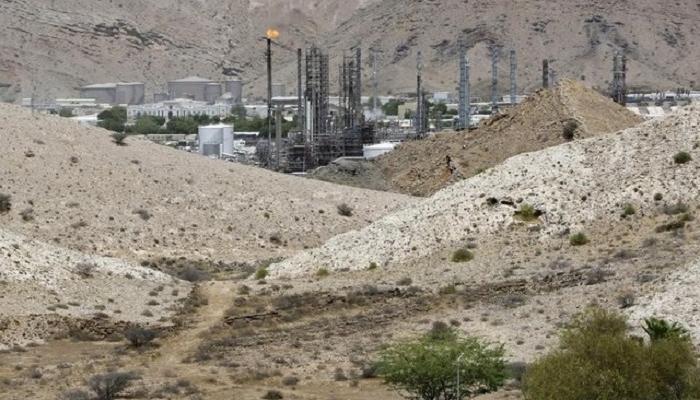 موقع شركة للنفط قرب مسقط بسلطنة عمان