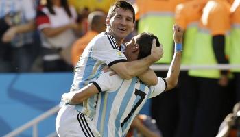 تمريرة ميسي الساحرة أهلت الأرجنتين