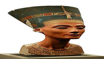 إحدى القطع الأثرية المصرية المهداة للسنغال