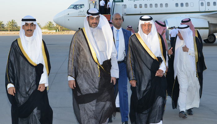 مستشار خادم الحرمين الشريفين يصل الكويت