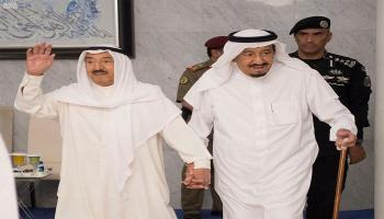 العاهل السعودي الملك سلمان بن عبد العزيز آل سعود برفقة أمير الكويت صباح الأحمد الجابر الصباح