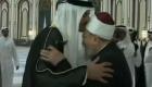 صورة.. الأمير تميم يقبل رأس الإرهاب
