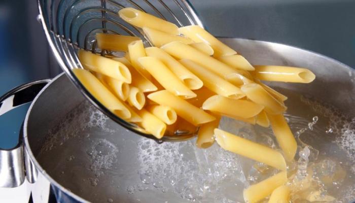 How Does Time And Temperature Affect Fish Quality When Cooking Pasta