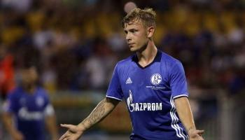 ماكس ماير بقميص شالكه