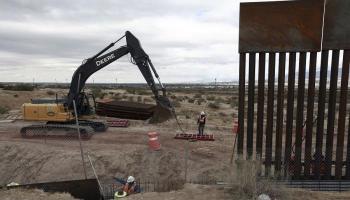 السياج الحدودي الحالي بين الولايات المتحدة والمكسيك