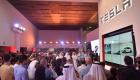 دبي تستقبل أول معرض "تيسلا" للسيارات في الإمارات 