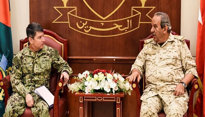 قائد عام قوة دفاع البحرين يستقبل قائد البحرية الأمريكية
