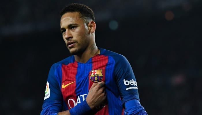 والد نيمار يطمئن برشلونة على مستقبل اللاعب