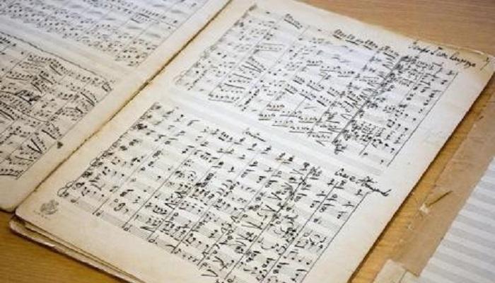 يرجع تاريخ المخطوطات لعام 1906