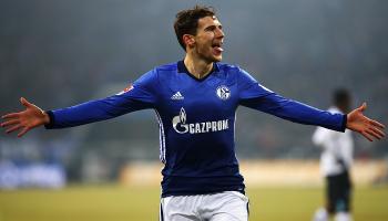 نجم شالكه يعلق على مفاوضات ليفربول وبايرن