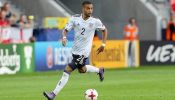 مدرب هوفنهايم ينفي التخلي عن مدافع ألمانيا الواعد