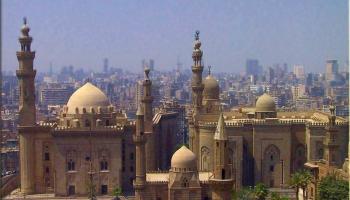  تنمية مناطق القاهرة التاريخية كأحياء عمرانية وليس فقط مبانٍ أثرية