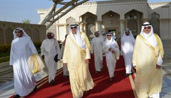 مبعوث أمير الكويت يغادر بلاده