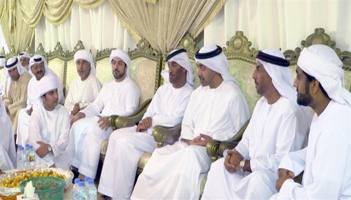 الشيخ عبدالله بن زايد آل نهيان يقدم واجب العزاء لأسرة الشهيد البلوشي
