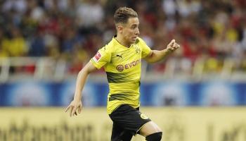 إيمري مور بقميص دورتموند