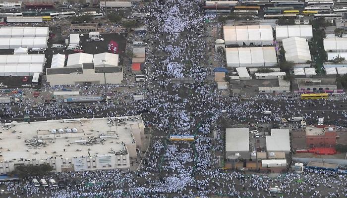 حجاج بيت الله الحرام عقب الوقوف بعرفات