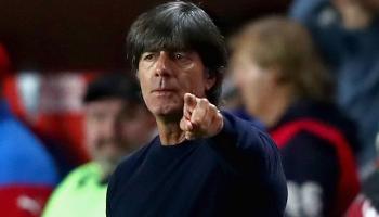 لوف غير راض عن مثيري الشغب