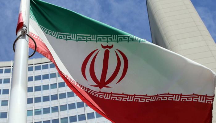 الشبكة الاقتصادية للحرس الثوري تصدع علاقته بالحكومة
