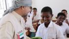 الهلال الأحمر الإماراتي يطلق مشروع "الحقيبة المدرسية" بحضرموت