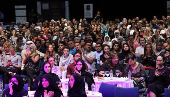 البهجة والفنون الراقية تسهل إخراج الطاقة الإيجابية