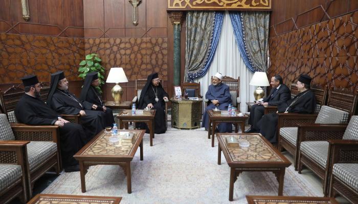شيخ الأزهر خلال استقبال بطريرك الروم الكاثوليك