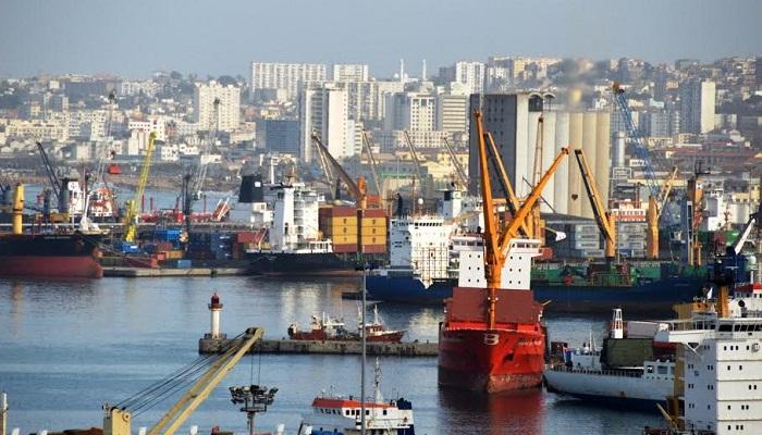 الجزائر تقلص الواردات
