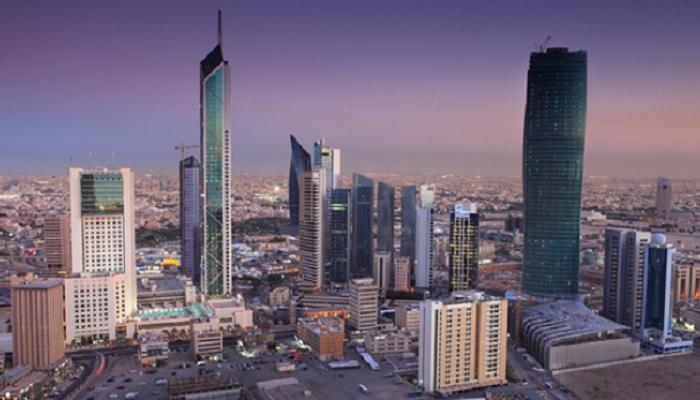 بدء خطة إحلال العمالة الكويتية بدلا عن الوافدين