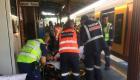 بالصور.. إصابة 15 في حادث تصادم قطار بحاجز في أستراليا