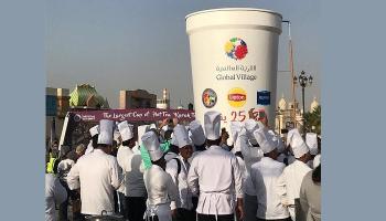 القرية العالمية تدخل جينيس بأكبر كوب 