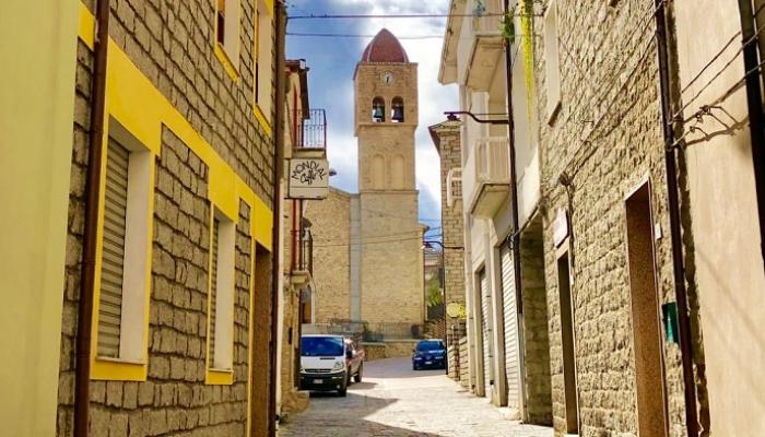 بلدة إيطالية تبيع المنازل مقابل دولار واحد
