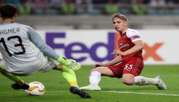 إيميل سميث روي لاعب أرسنال
