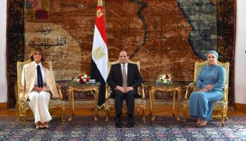 الرئيس المصري وقرينته يستقبلان ميلانيا ترامب