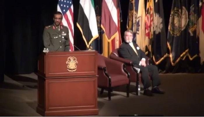 اللواء الركن صالح محمد بن مقرن العامري قائد القوات البرية الإماراتية خلال حفل التكريم