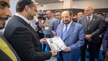 الشيخ سلطان القاسمي يشهد تدشين كتاب 