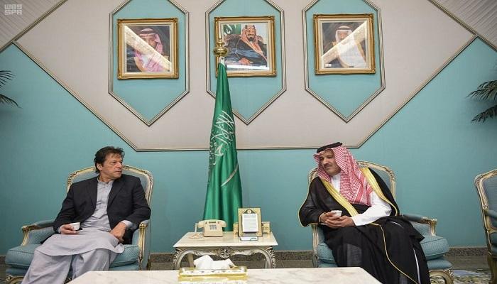 رئيس وزراء باكستان والأمير فيصل بن سلمان أمير منطقة المدينة المنورة