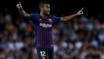 رافينيا ألكنتارا لاعب وسط برشلونة