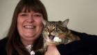 قطة تنقذ حياة سيدة بريطانية من السرطان