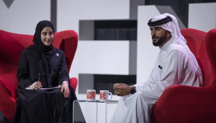 الشيخ ناصر بن حمد آل خليفة وشما المزروعي
