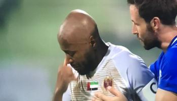 إسماعيل مطر يبكي خلال المباراة
