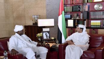 الشيخ منصور بن زايد آل نهيان واللواء الركن عبدالرحمن الصادق المهدي