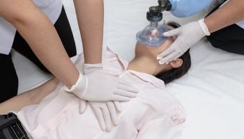 لا أحد ينقذ امرأة عندما تتعرض لأزمة قلبية