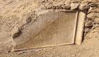 اكتشاف تابوت خشبي ولوحة حجرية ترجع لـ3500 عام في مصر