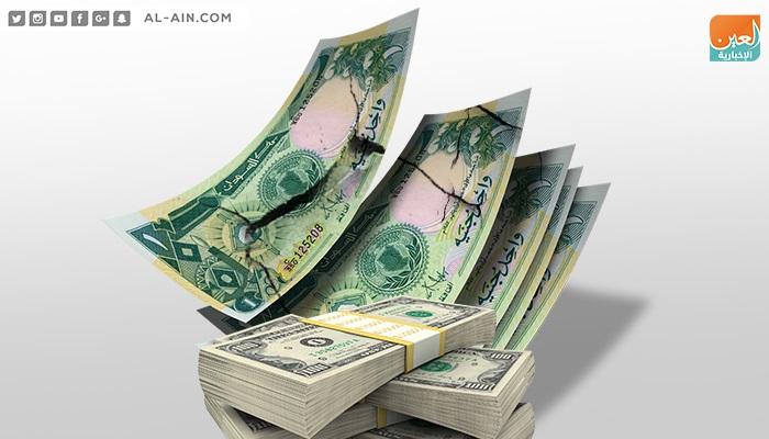 السودانيون يواجهون أزمة السيولة والدولار بتجارة الشيكات