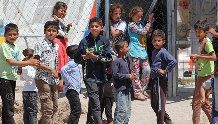 أطفال عراقيون داخل المخيمات في الموصل